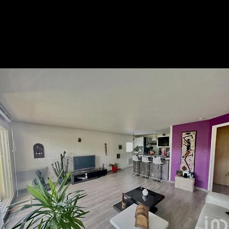 Joli Appartement A Cergy Bagian luar foto