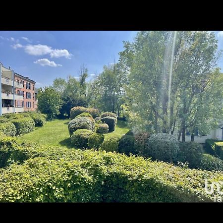 Joli Appartement A Cergy Bagian luar foto